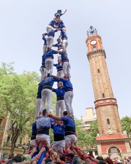 Un 4 de 8 dels Castellers de la Vila de Grcia 