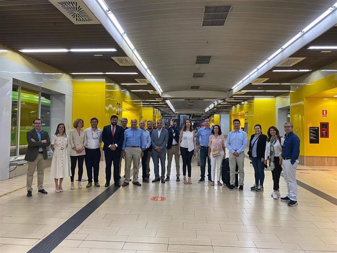 La Comunidad de Madrid muestra el funcionamiento del intercambiador de Moncloa a una delegación de empresas chilenas