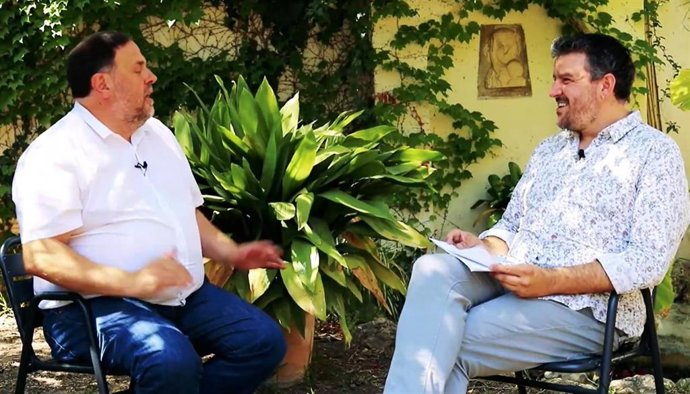 Una imagen de la entrevista entre Apesteguia y Junqueras.