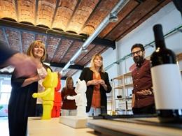 L'alcaldessa de l'Hospitalet de Llobregat, Núria Marín, i la consellera de Cultura de la Generalitat, Natlia Garriga