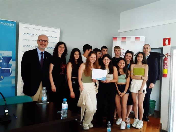 Alumnos del IES Sant Agustí des Vedr, ganadores de Baleares de la VII Edición de los premios RetoTech de la Fundación Endesa.