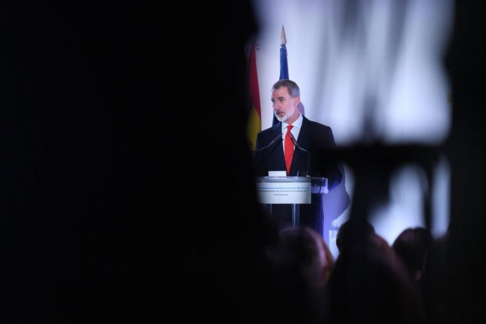 El Rey Felipe VI interviene en la entrega los Premios Internacionales Rey de España de Periodismo 2022, en Casa América, a 2 de junio de 2022, en Madrid (España). Estos galardones reconocen la labor de los profesionales del periodismo de lengua españo