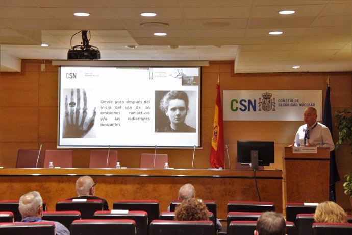 El salón de actos del Consejo de Seguridad Nuclear (CSN) ha acogido este viernes la jornada 'Evaluación del impacto radiológico en especies no humanas',