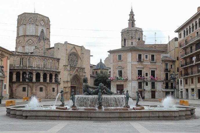 Archivo - Plaza de la Virgen de Valncia