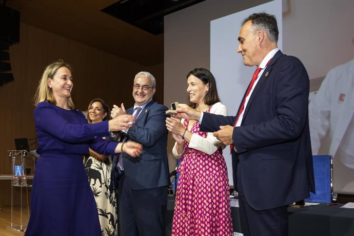 Acto del Colegio de Médicos de Cantabria por la festividad de su patrona