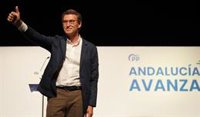 Feijóo dice que "hay más motivos que nunca para votar al PP" y al proyecto de Juanma Moreno