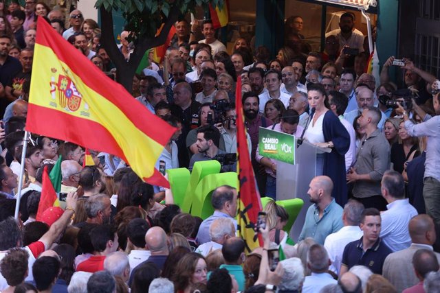 La candidata de Vox a las elecciones al Parlamento de Andalucía, Macarena Olona,este viernes en Sevilla.