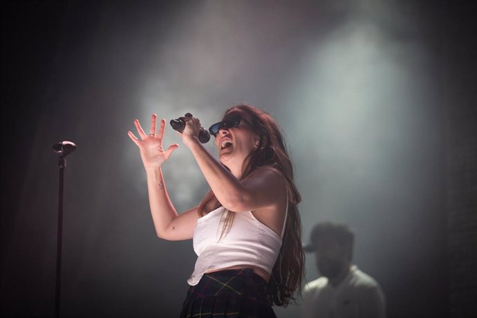 La cantante Rigoberta Bandini durante su concierto en el Festival Primavera Sound de Barcelona