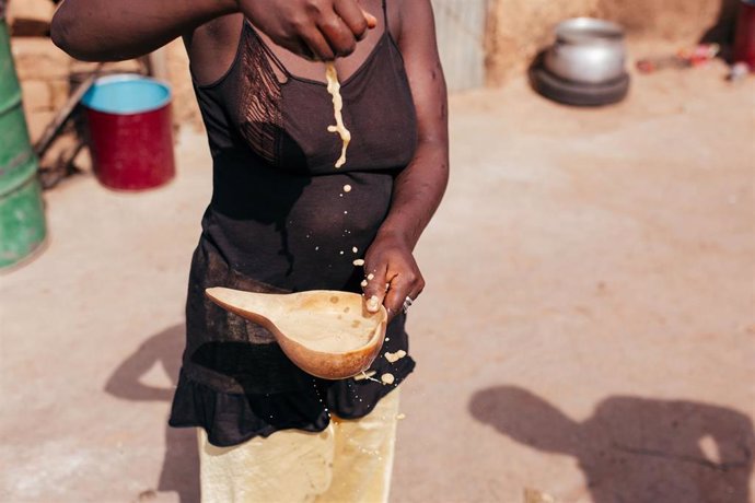 El pueblo de Nakunga necesita acceso directo al agua potable para sus habitantes y su actividad productiva