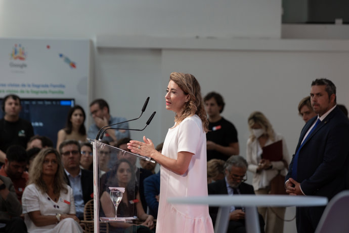 La ministra de Transportes, Movilidad y Agenda Urbana, Raquel Sánchez, interviene durante el acto de apertura de la nueva oficina de Google, a 1 de junio de 2022, en Barcelona, Cataluña (España). 