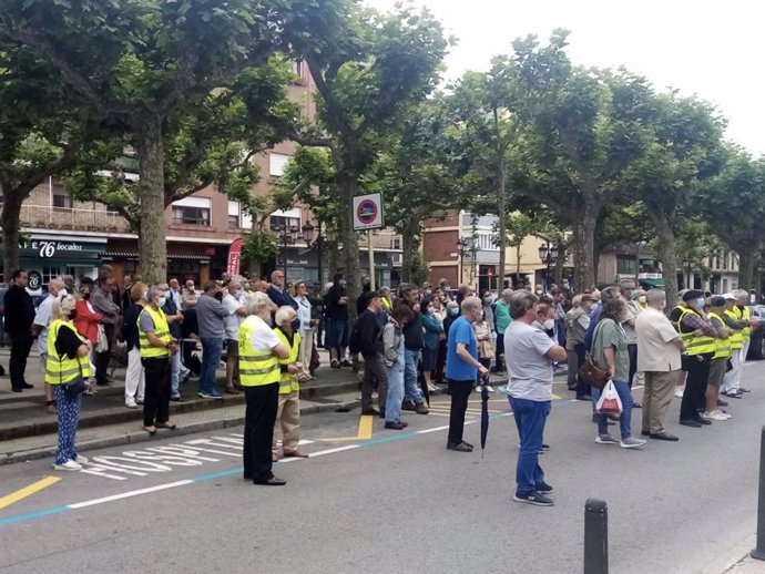 Concentración convocada por la Coordinadora de Pensionistas en defensa de la sanidad pública