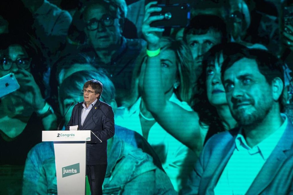 El expresidente de la Generalitat Carles Puigdemont en el congreso de Junts en Argels-sur-Mer (Francia)