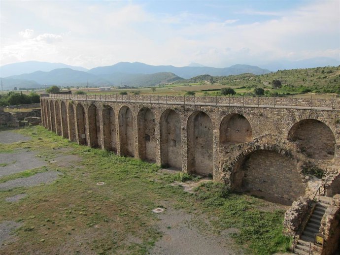 Archivo - Castillo de Aínsa