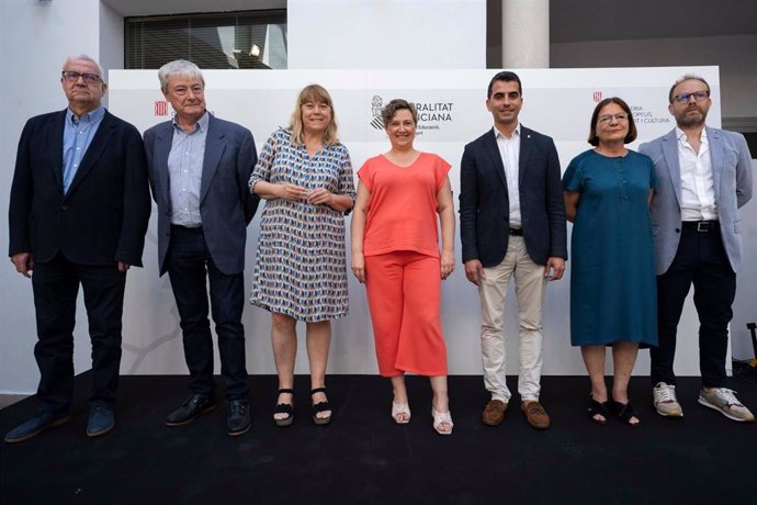 La consellera de Educación y Cultura de la Generalitat Valenciana, Raquel Tamarit, la consellera del Departamento de Cultura de Cataluña, Natlia Garriga, y el conseller de Fondos Europeos, Universidad y Cultura de las Islas Baleares, Miquel Company