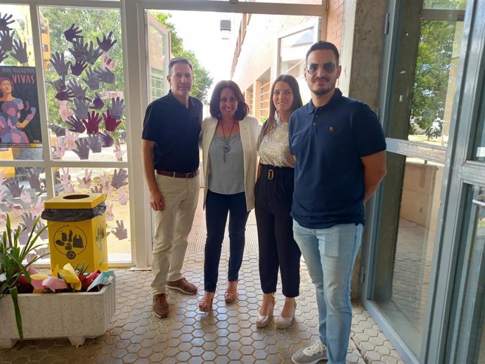 Visita a uno de los centros educativos con obras de bioclimatización y energía fotovoltaica.