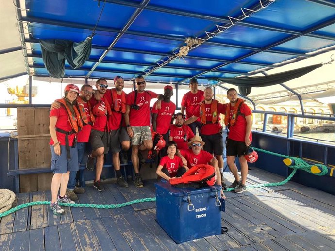 El Aita Mari ha zarpado este viernes desde el puerto de Burriana rumbo al Mediterráneo Central