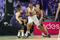 El Real Madrid pone la directa ante Baskonia