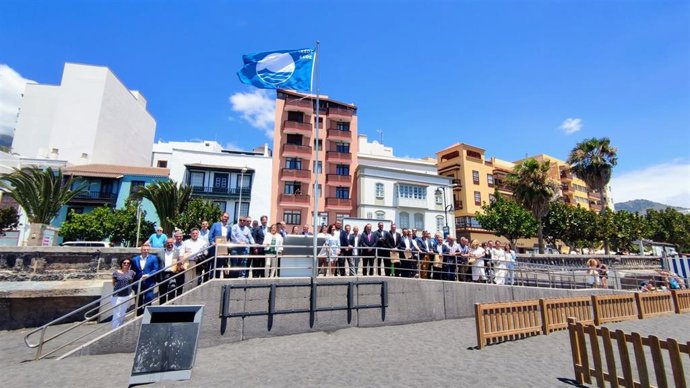 La Bandera Azul ondea en la Playa de Santa Cruz de La Palma por segundo año consecutivo
