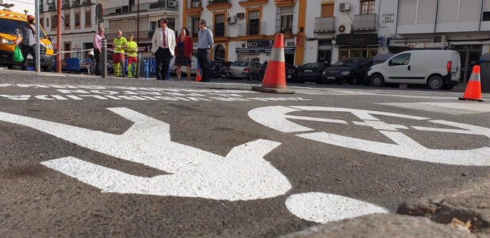 Nota De Prensa Y Fotografía. Movilidad Distrito Triana