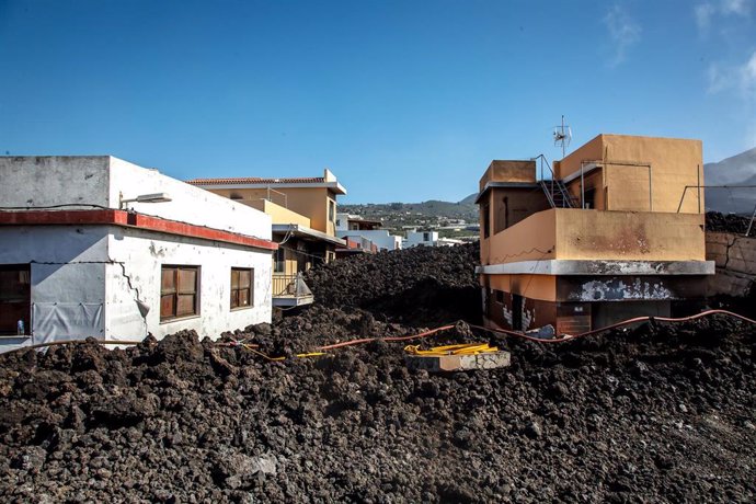 Archivo - Viviendas afectadas en zona de exclusión de La Laguna tras la erupción del volcán de Cumbre Vieja, a 30 de diciembre de 2021