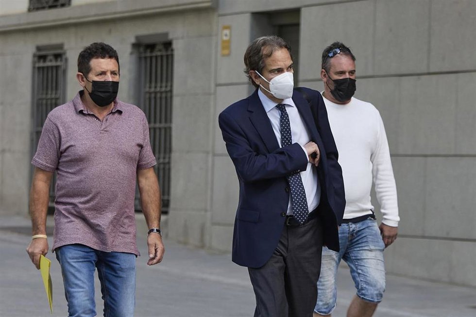 Los tres supervivientes del naufragio del Villa de Pitanxo declaran por primera vez tras el accidente