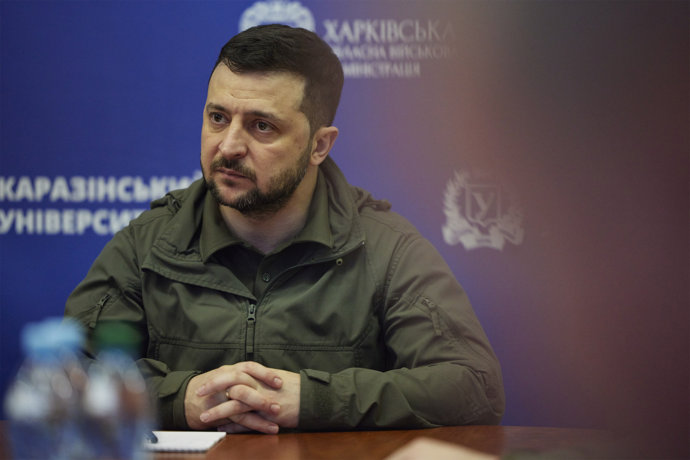 29 May 2022, Ukraine, Kharkiv: Ukrainian President Volodymyr Zelensky (R) chairs a meeting of regional government and military leaders during a visit to the embattled eastern region of Kharkiv. Photo: -/Planet Pix via ZUMA Press Wire/dpa