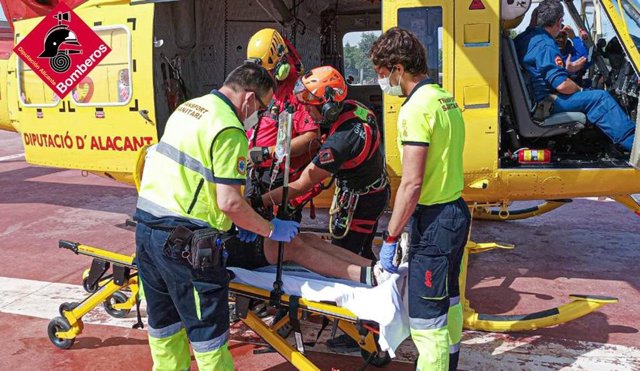 Rescatado un ciclista en Hondón de las Nieves al lesionarse la clavícula tras una caída