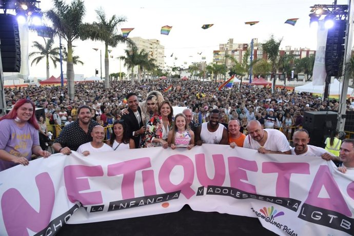 La alcaldesa de Torremolinos participa en el Pride