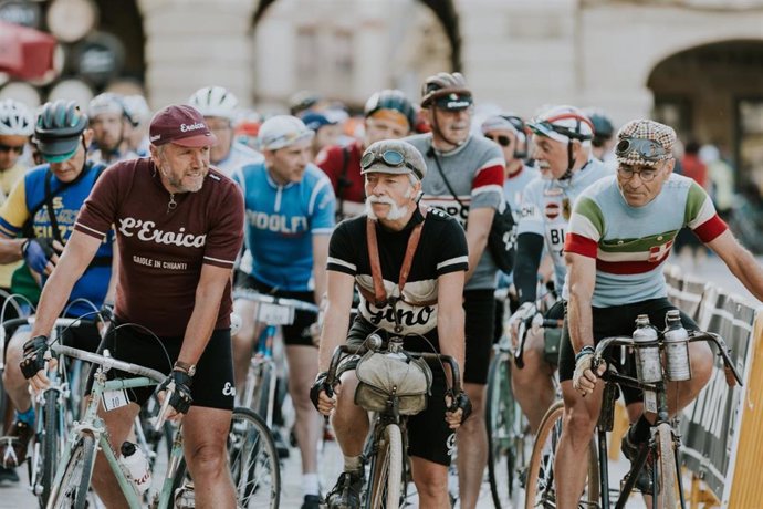 Haro acogió la sexta edición de La Eroica, la marcha de ciclismo de época.