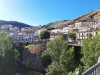 Vecinos de los barrios San Antón y El Sargal de Cuenca denuncian "discotecas de madrugada" que "impiden" el sueño