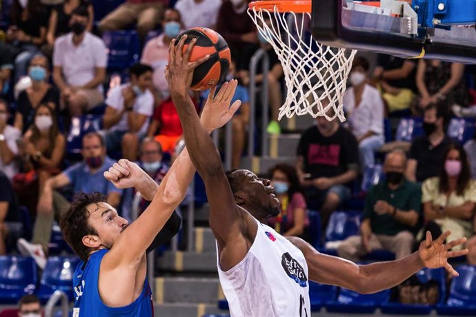 Archivo - Jordan Sakho con el Río Breogán