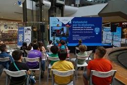 Alumnos de un centro de Valladolid participan en las actividades dedicadas a la Diabetes en Vallsur.