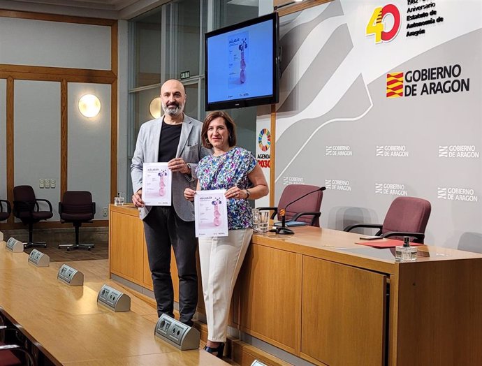 El director general de Cultura del Gobierno de Aragón, Víctor Lucea, y la vicealcaldesa y consejera de Cultura y Proyección Exterior de Zaragoza, Sara Fernández, presentan el Festival Malabar 2022.