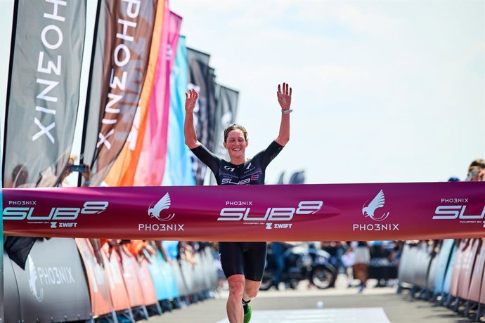 The image is from the Pho3nix Sub7 Sub8 Challenge, which aims to promote the work of the Pho3nix Foundation, a not-for-profit organisation focused on promoting physical activity among children.   Photo Credit: Mana