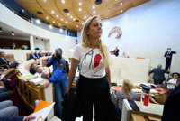 Marta García, ex de Cs, verá limitado su uso de palabra en el Parlamento tras pasar a ser diputada no adscrita