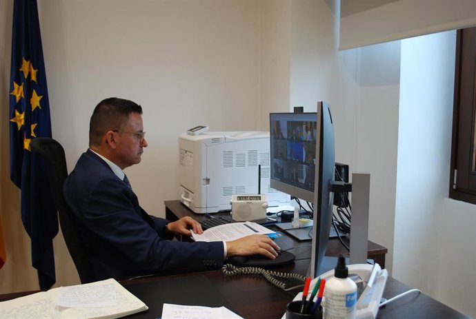 Nota De Prensa + Fotografía: Galicia Traslada Ao Goberno Central Os Resultados Do Informe De Custos No Vacún De Carne Que Constata A Situación Xeneralizada De Venda A Perdas No Sector