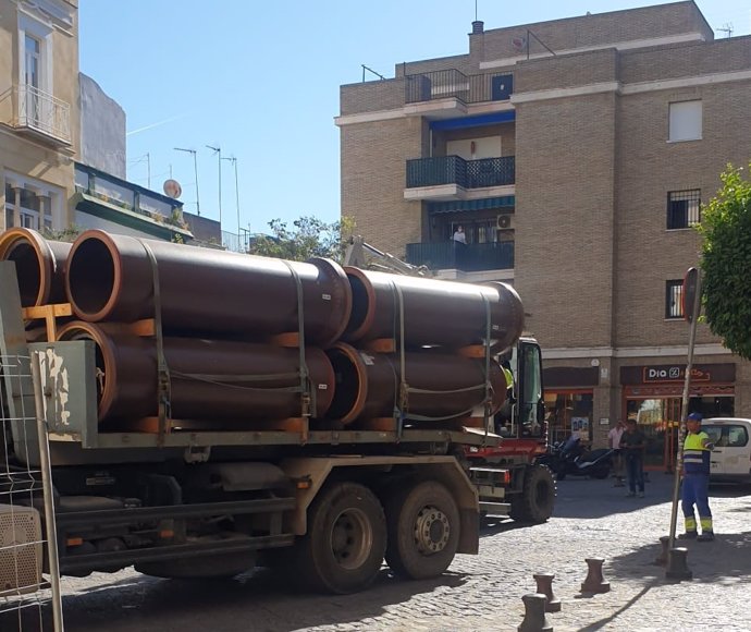 Inicio de los trabajos de renovación de redes de Emasesa en la Plaza de Montesión.