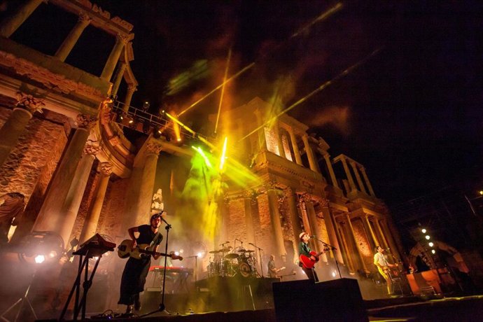 Archivo - Morat durante su concierto en el Teatro Romano de Mérida en 2020