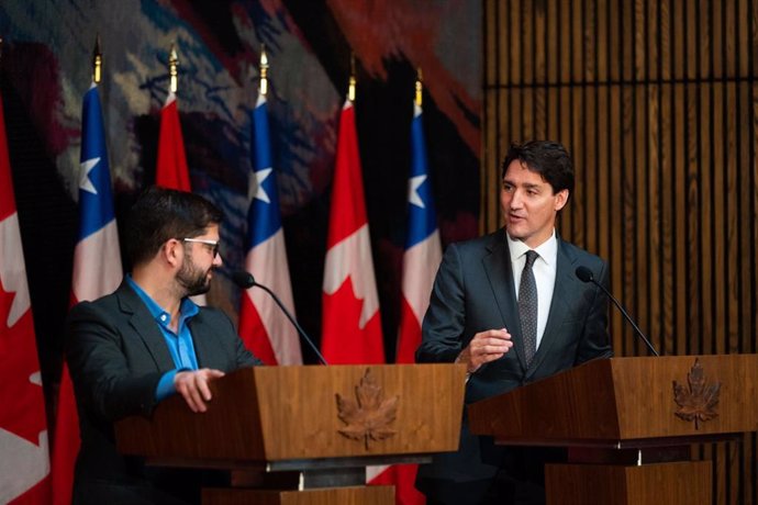 06 de junio de 2022, Canadá, Ottawa: El Primer Ministro de Canadá, Justin Trudeau, y el   Presidente de Chile Gabriel Boric ofrecen una conferencia de prensa conjunta. Foto: Fernando Ramirez/Presidencia Chile/dpa 