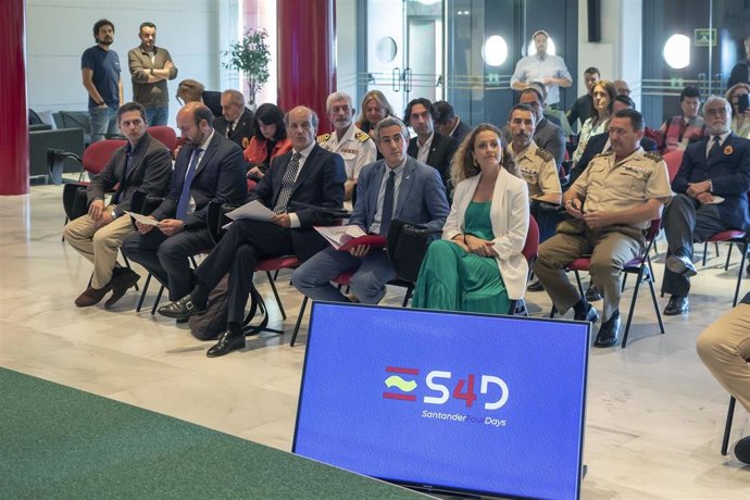 El Vicepresidente, Pablo Zuloaga, Participa En La Presentación Del Sello Evento Deportivo Sostenible Y Del Evento S4D, Acompañado Del Presidente Del Clúster De La Industria De Defensa, Carlos Besoy