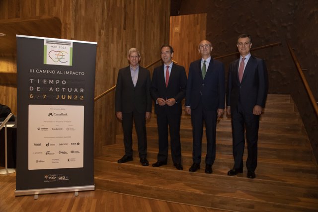 Cliff Prior, CEO del GSG, Gonzalo Gortázar, CEO de CaixaBank, Celso Delgado, presidente de la Comisión de Asuntos Económicos del Congreso de los Diputados y Juan Bernal, presidente de SpainNAB