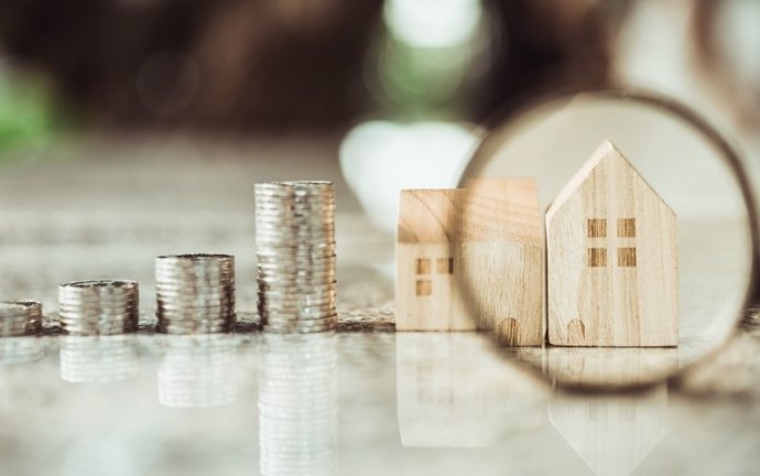 Archivo - El precio de la vivienda de segunda mano sube un 4,86% en mayo en tasa internual, según Pisos.com