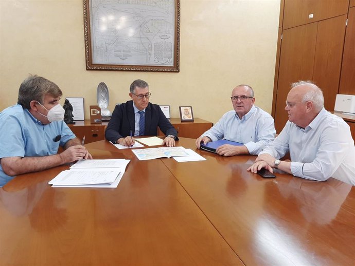 Miembros de la CHS y de la Junta Municipal de Beniaján