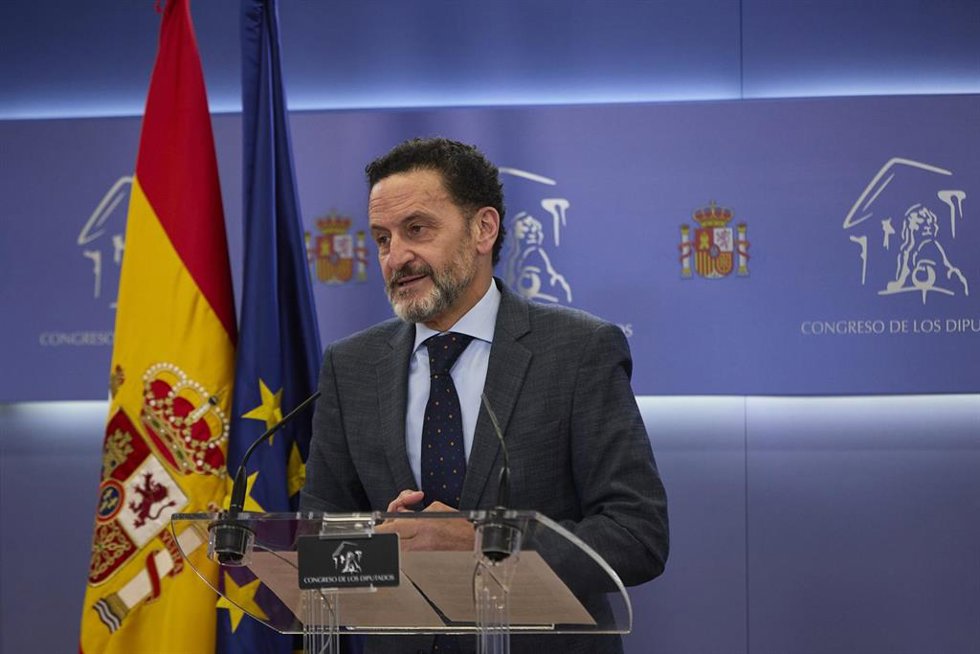El portavoz adjunto de Ciudadanos en el Congreso, Edmundo Bal, interviene en una rueda de prensa previa a una Junta de Portavoces, en el Congreso de los Diputados,