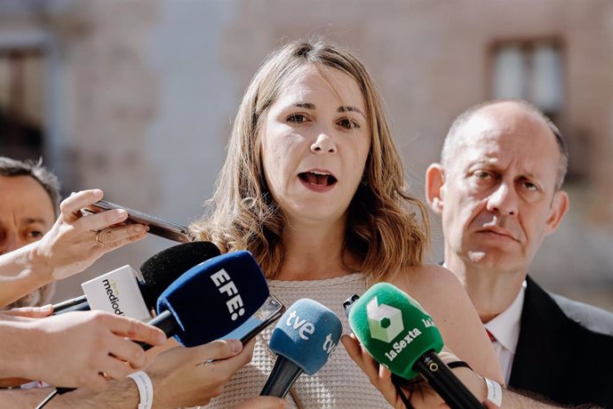 La portavoz del PSOE en el Ayuntamiento de Madrid, Mar Espinar, responde a los medios 