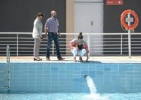 Las piscinas municipales de Zaragoza ultiman los preparativos para abrir este sábado la temporada de verano