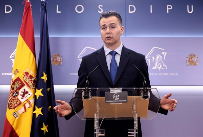 El portavoz del PSOE en el Congreso, Héctor Gómez, en una rueda de prensa posterior a la Junta de Portavoces, en el Congreso de los Diputados, a 7 de junio de 2022, en Madrid (España).