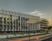 Repsol despunta un 2,8% en Bolsa tras trascender que negocia vender un 25% de su filial de crudo y gas a EIG