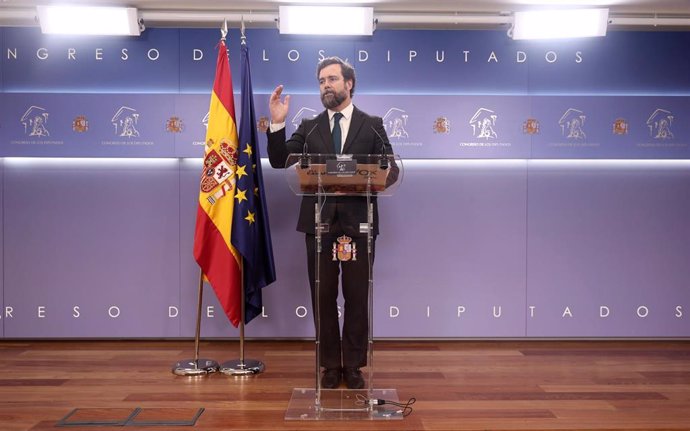 El portavoz de Vox en el Congreso, Iván Espinosa de los Monteros, en una rueda de prensa posterior a la Junta de Portavoces