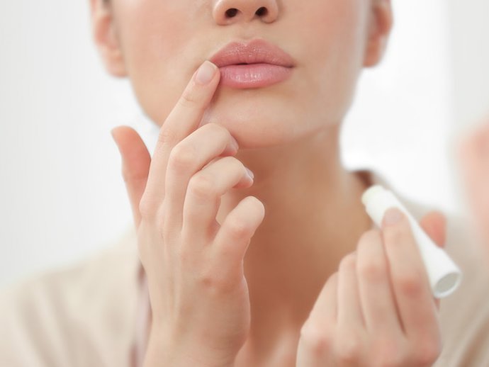 Los labios se agrietan y cortan especialmente en verano y es importante cuidarlos